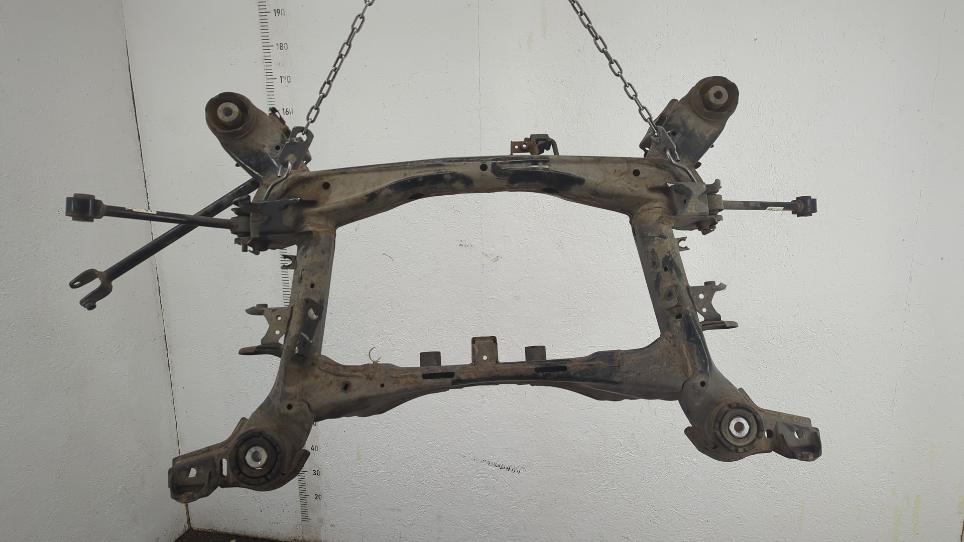 Балка задняя