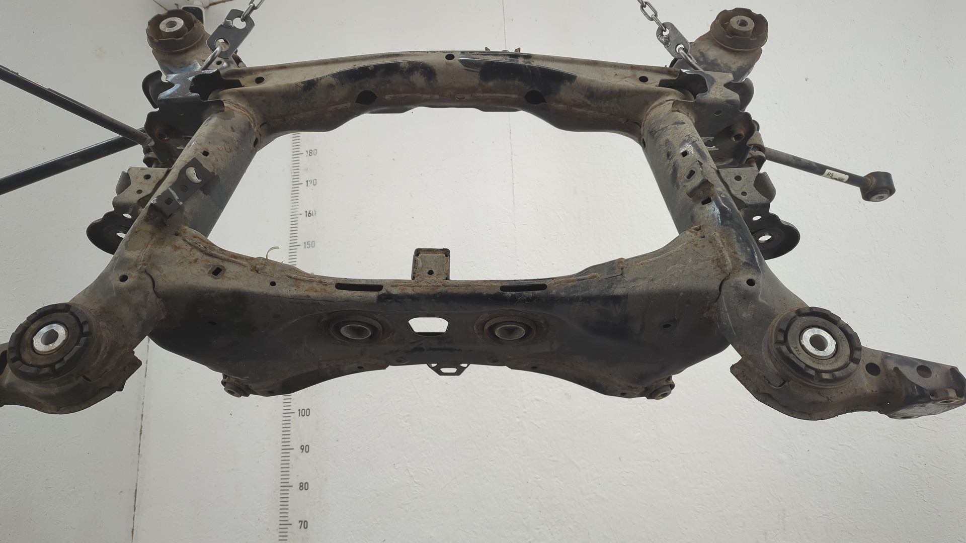 Балка задняя