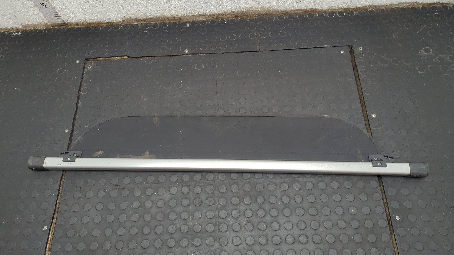 Шторка багажника