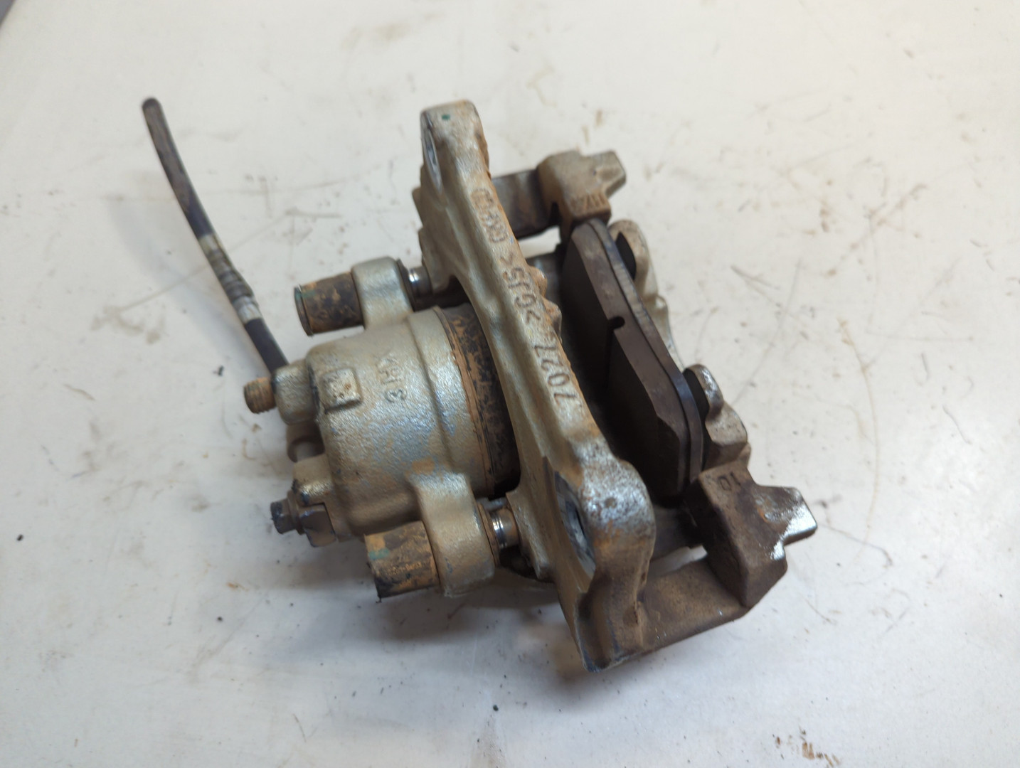 Суппорт передний правый