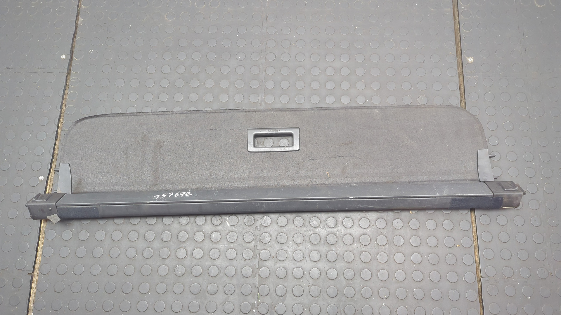 Шторка багажника