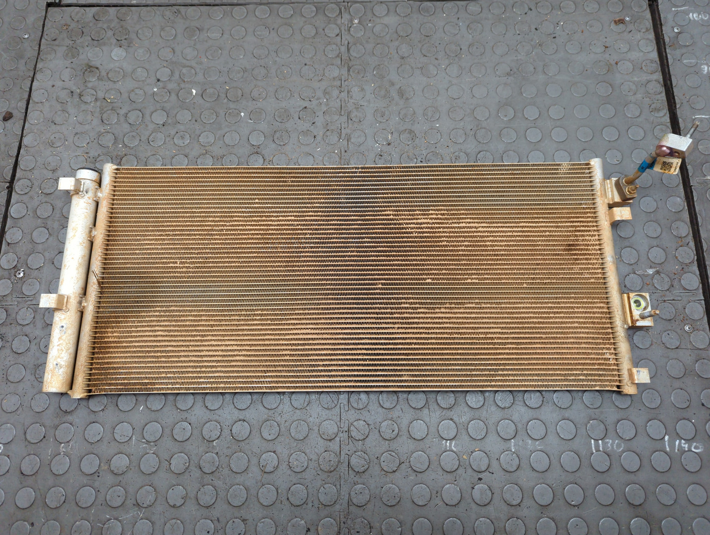 Радиатор кондиционера / конденсер