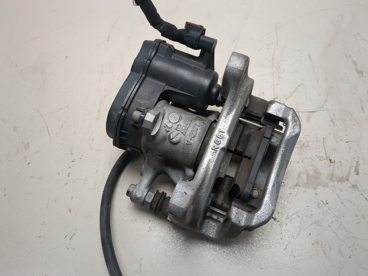 Суппорт задний правый