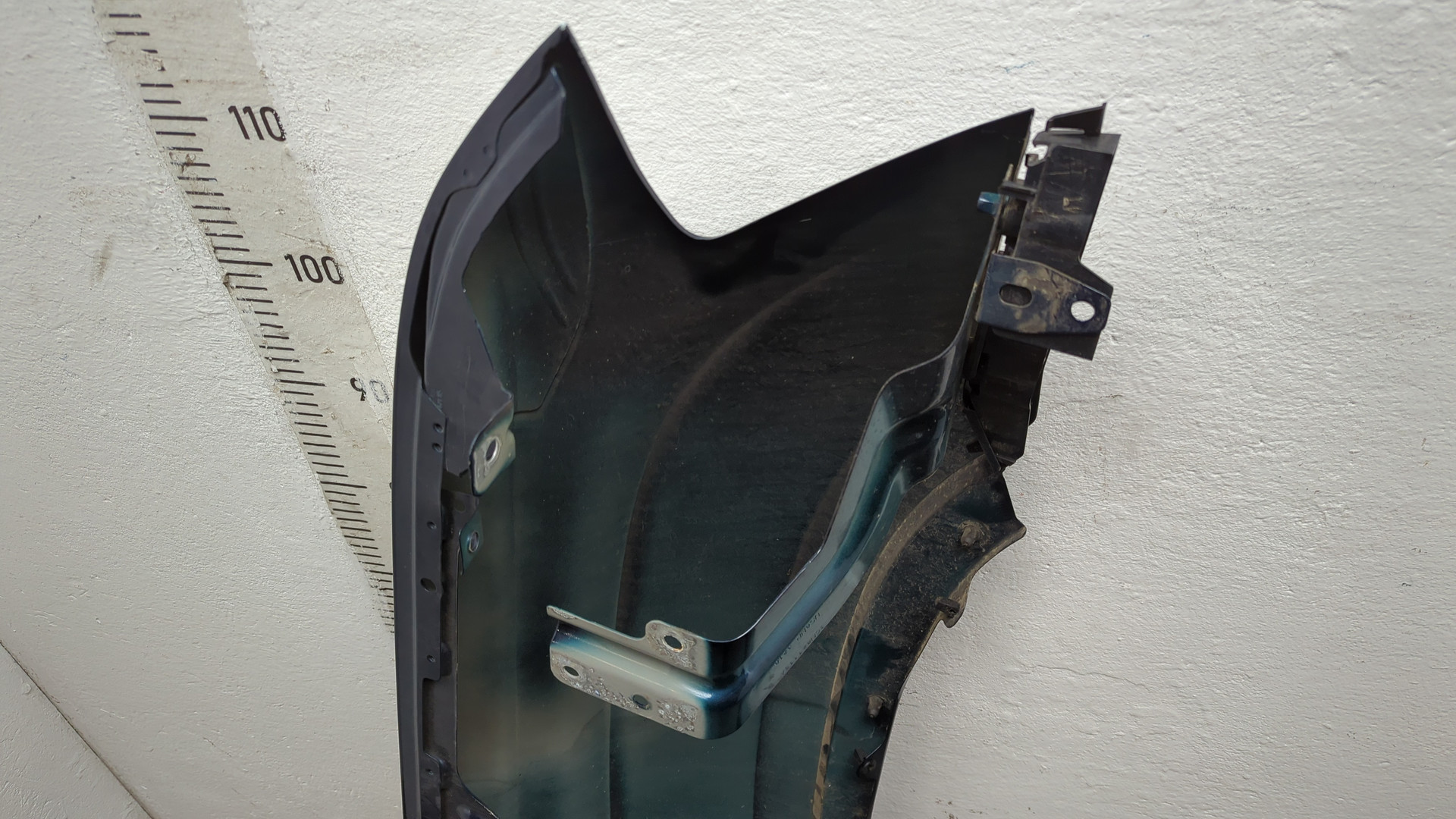 Крыло переднее левое