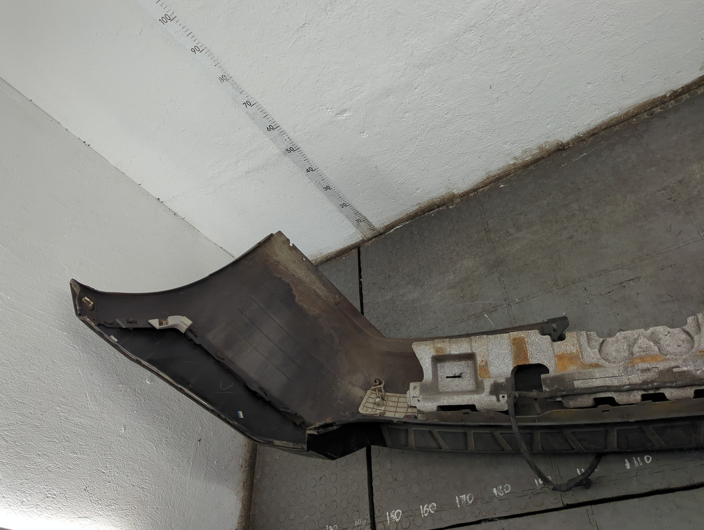 Бампер задний