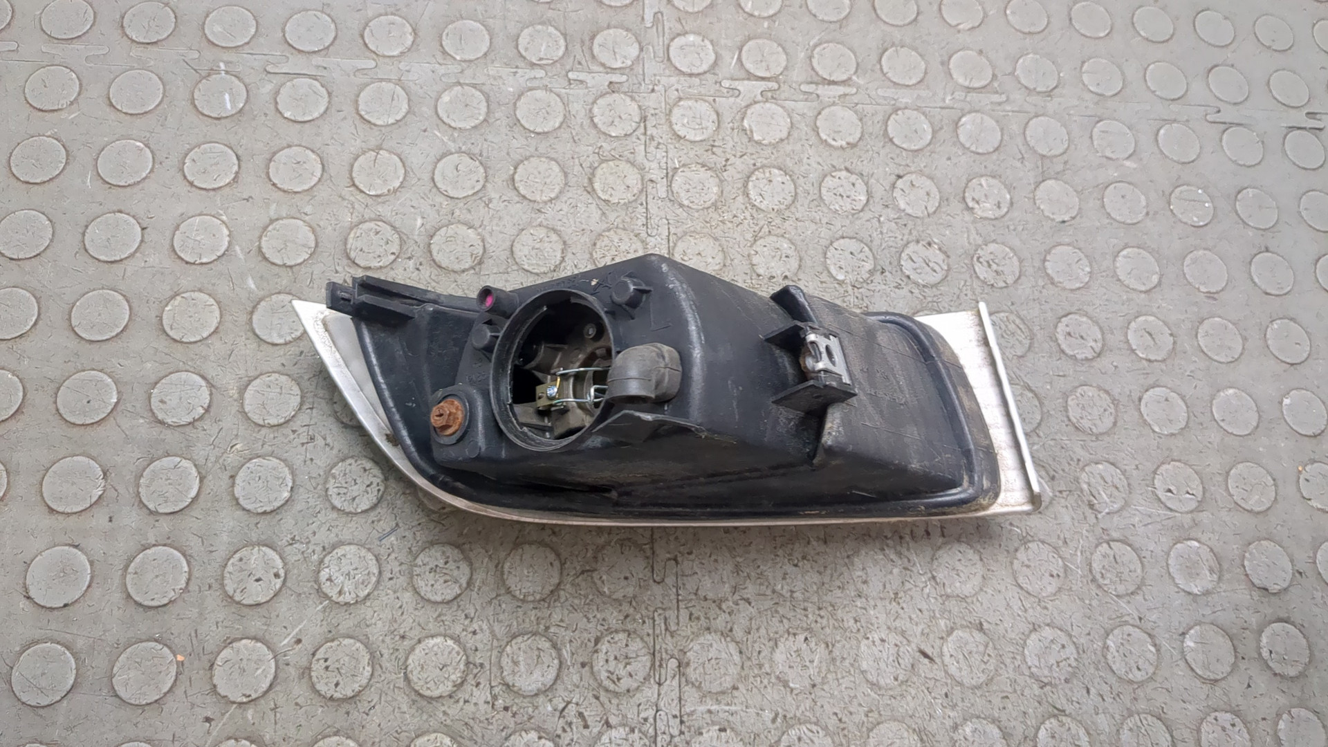 Фара противотуманная правая