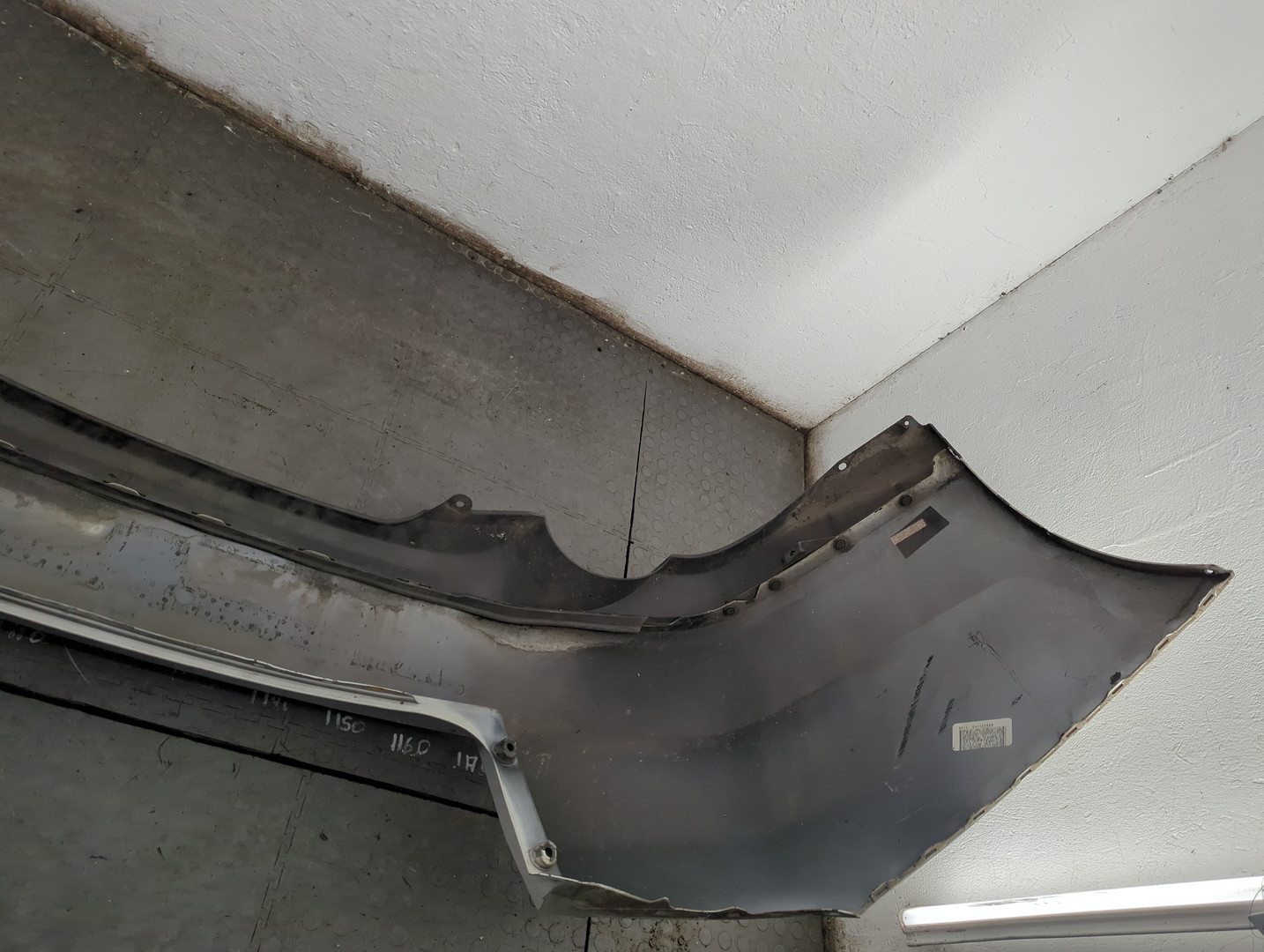 Бампер задний