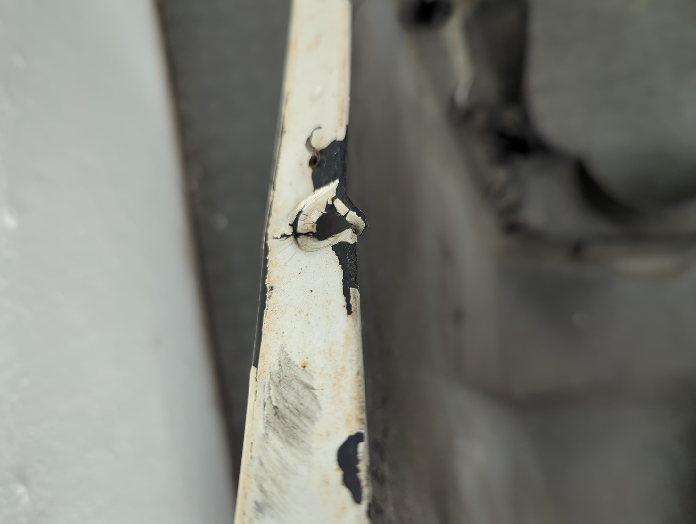 Бампер задний