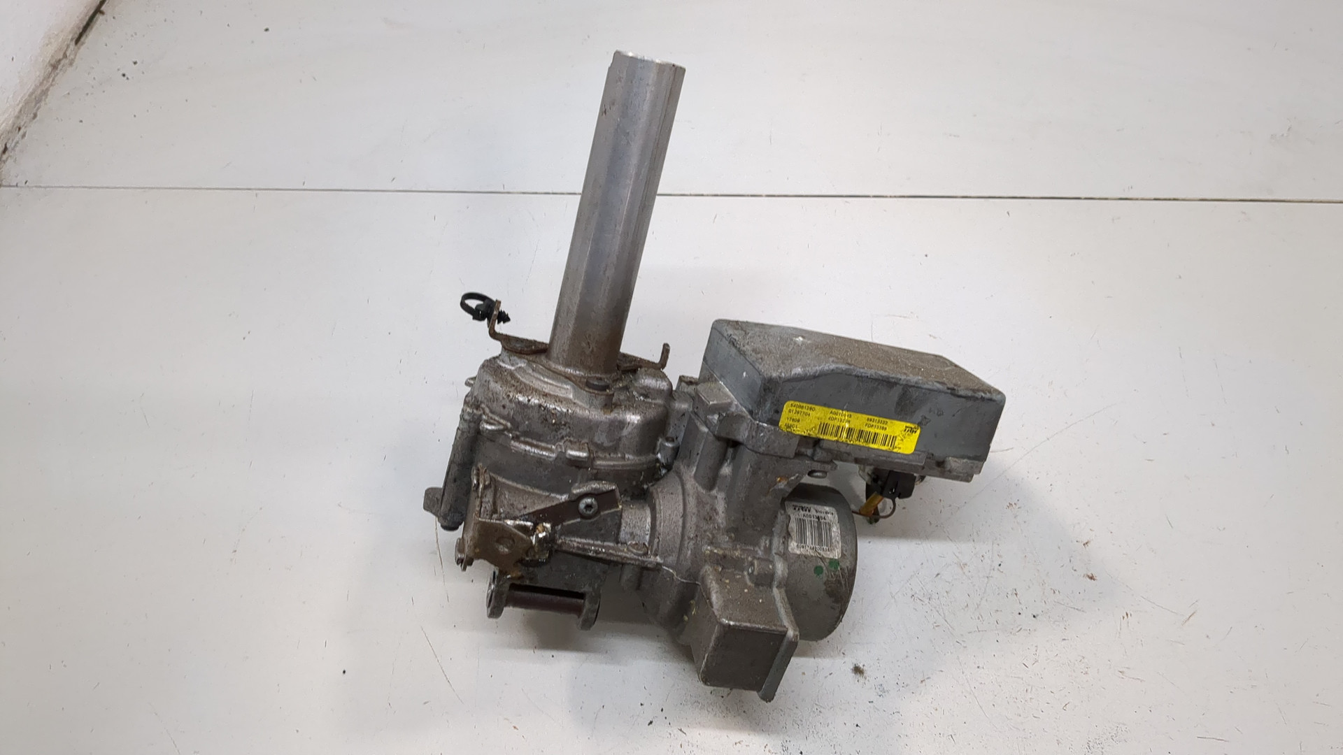 Серводвигатель рулевой рейки