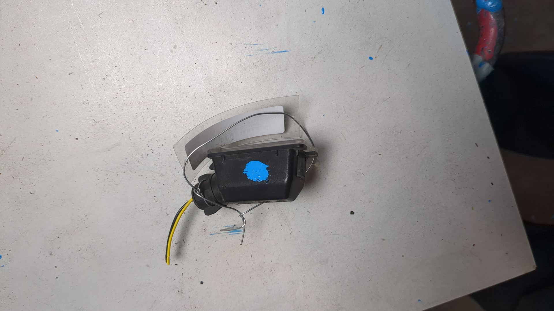 Фонарь подсветки номера