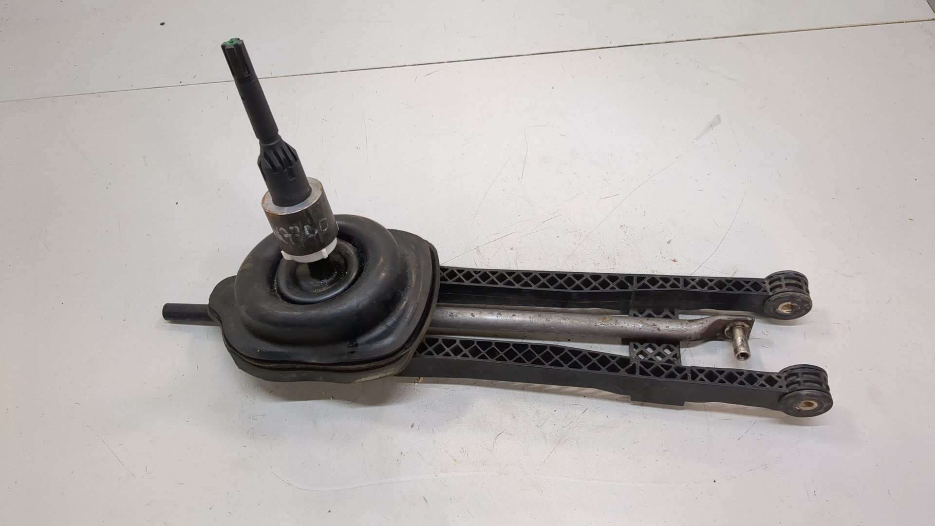 Кулиса МКПП / АКПП