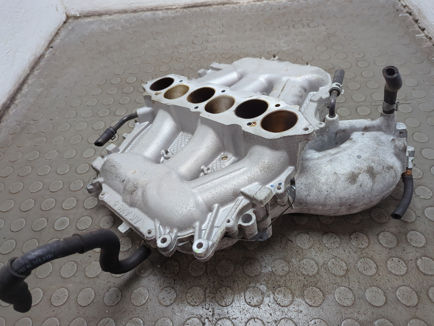 Коллектор впускной