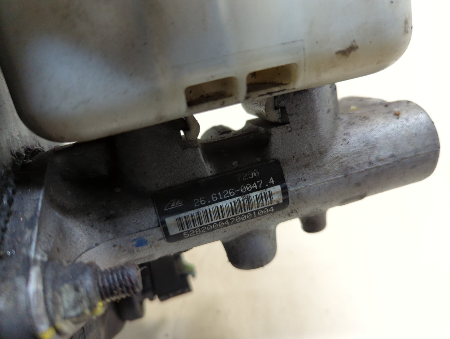 Цилиндр тормозной главный