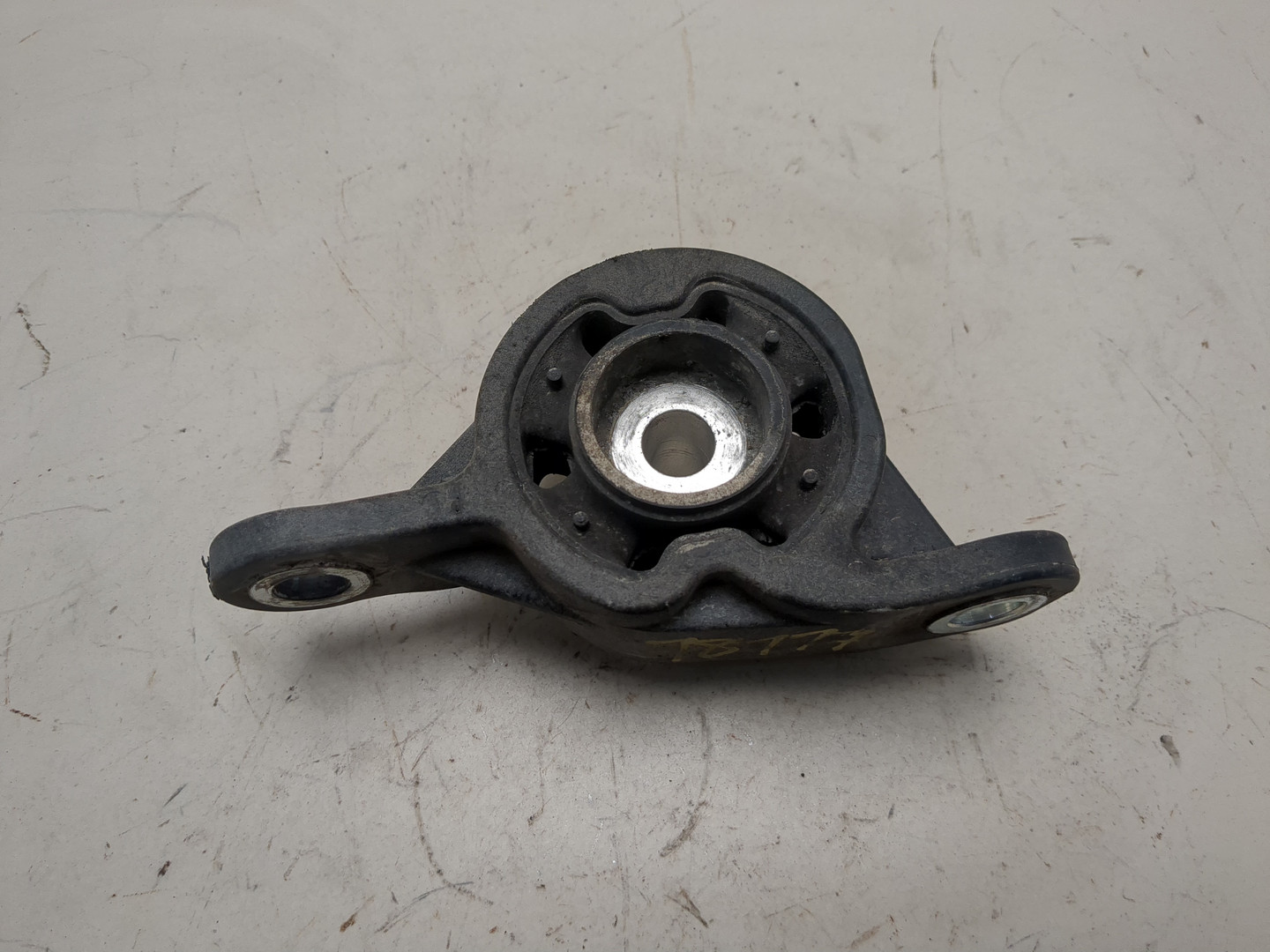 Опора двигателя