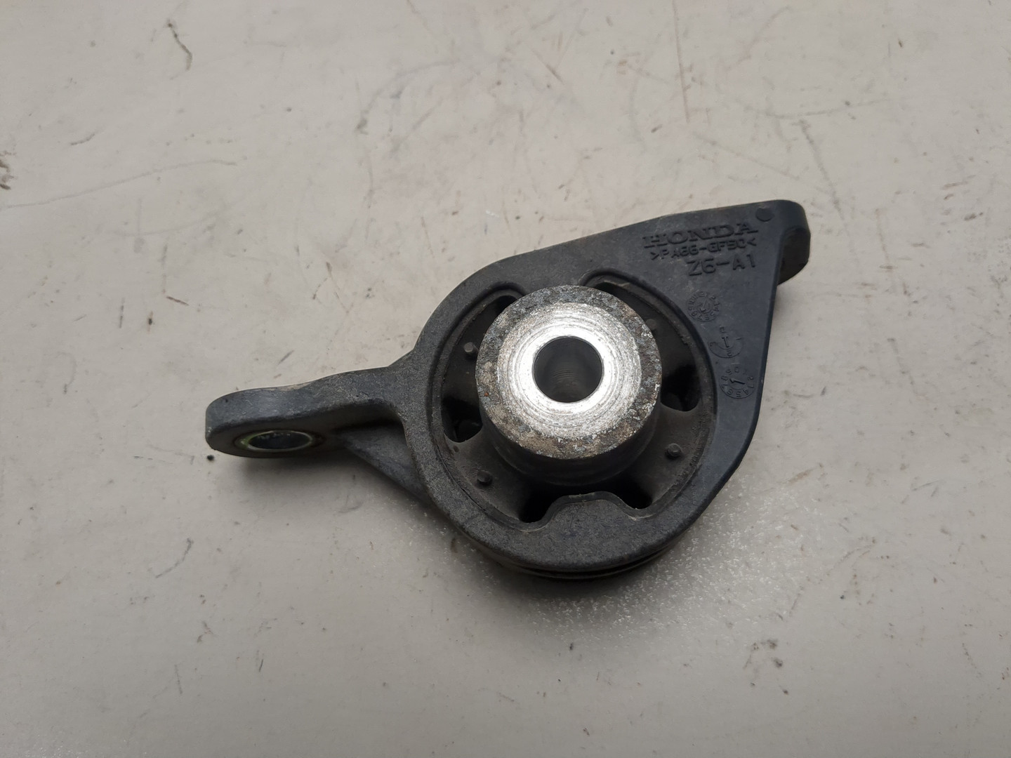 Опора двигателя