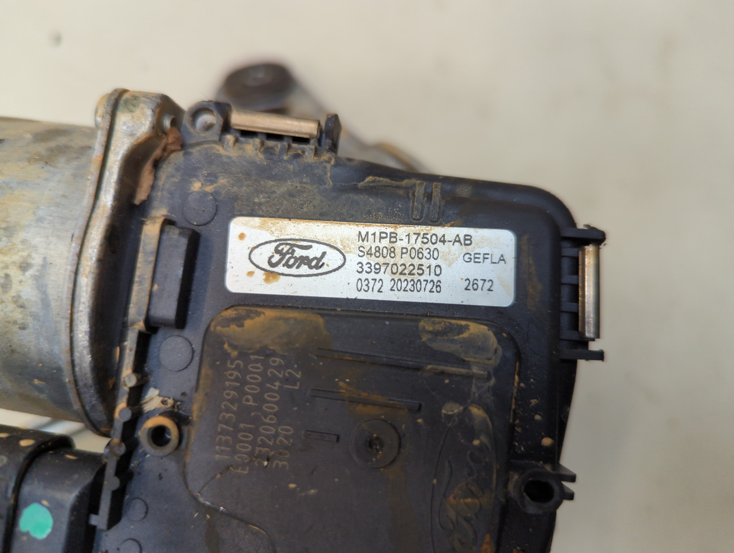 Трапеция стеклоочистителей