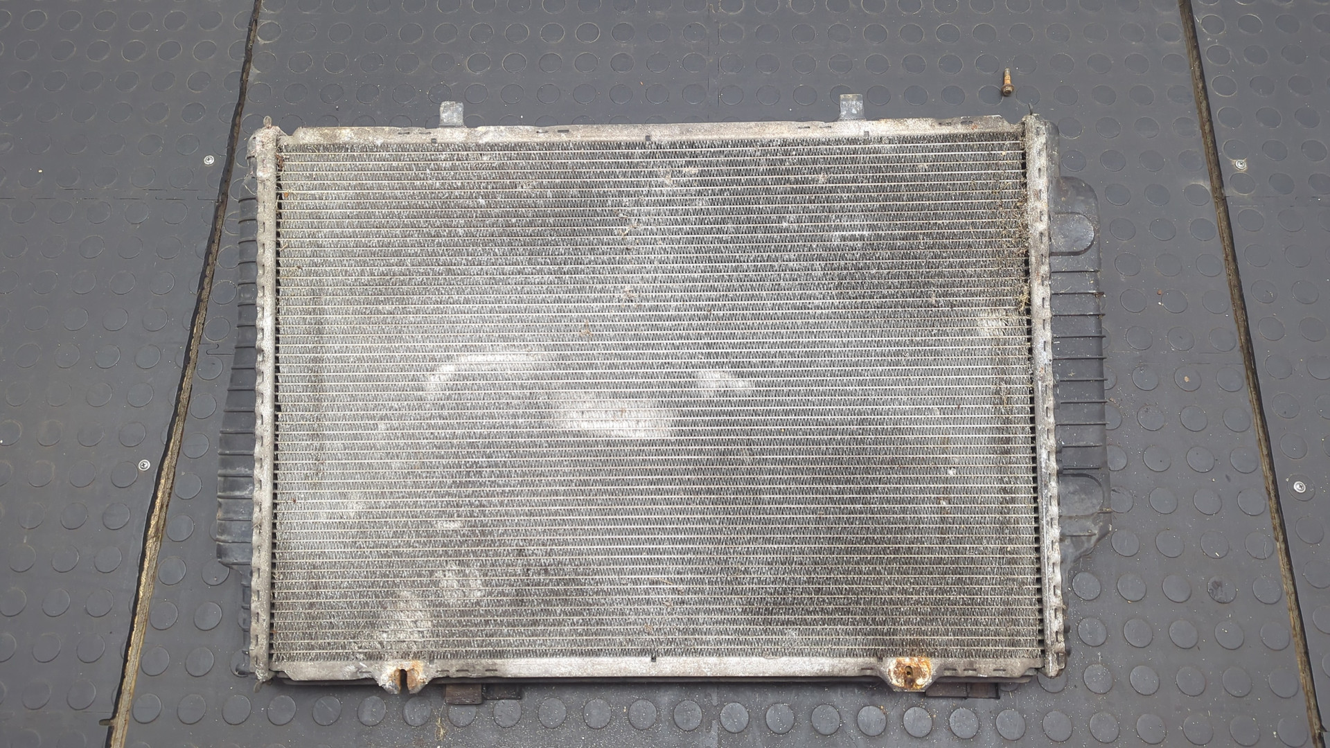 Радиатор охлаждения двигателя основной