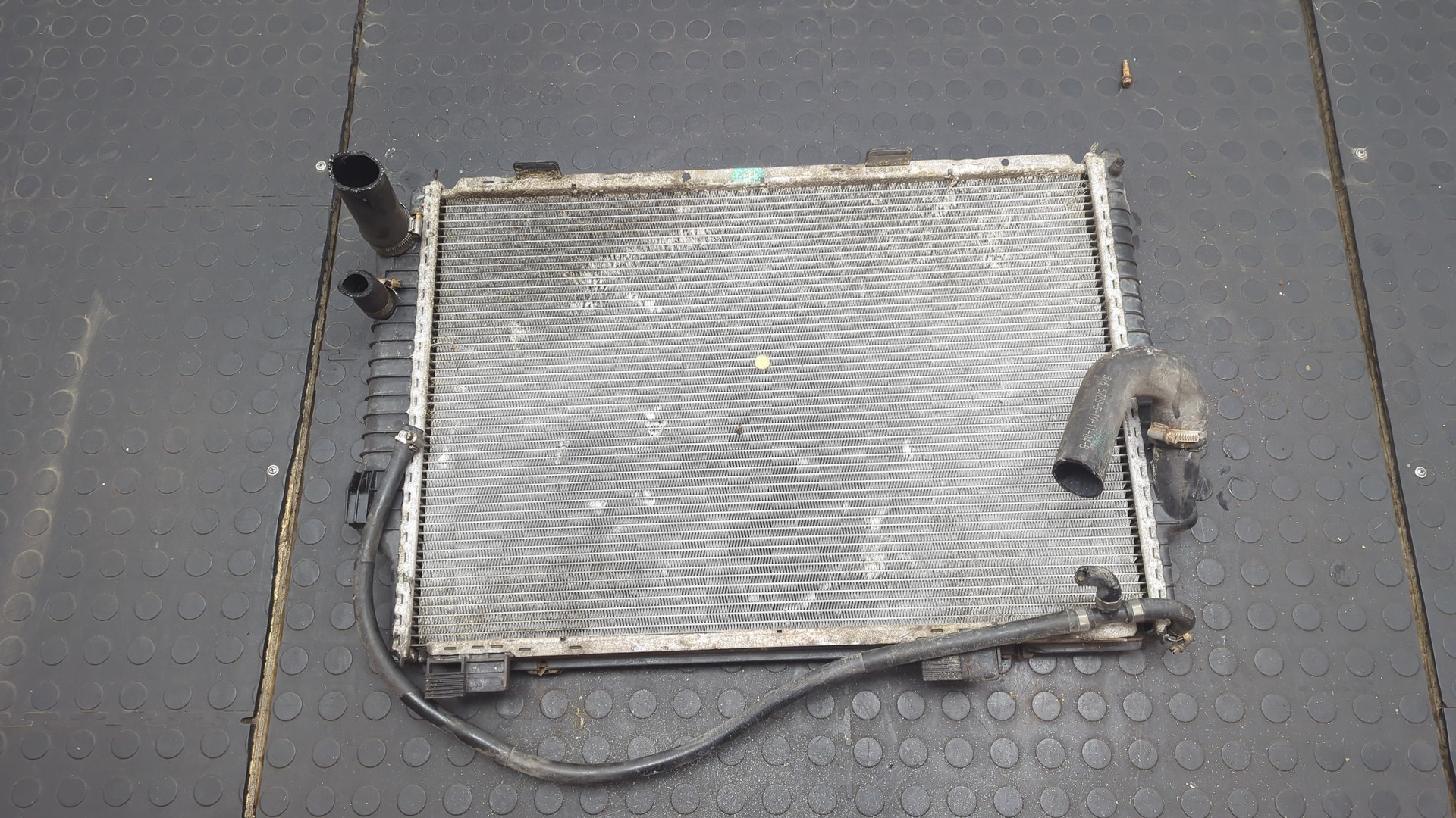 Радиатор охлаждения двигателя основной