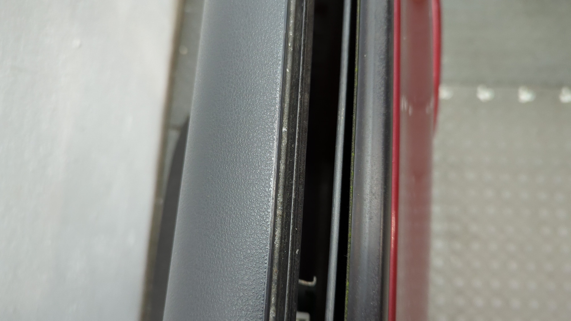 Дверь передняя левая