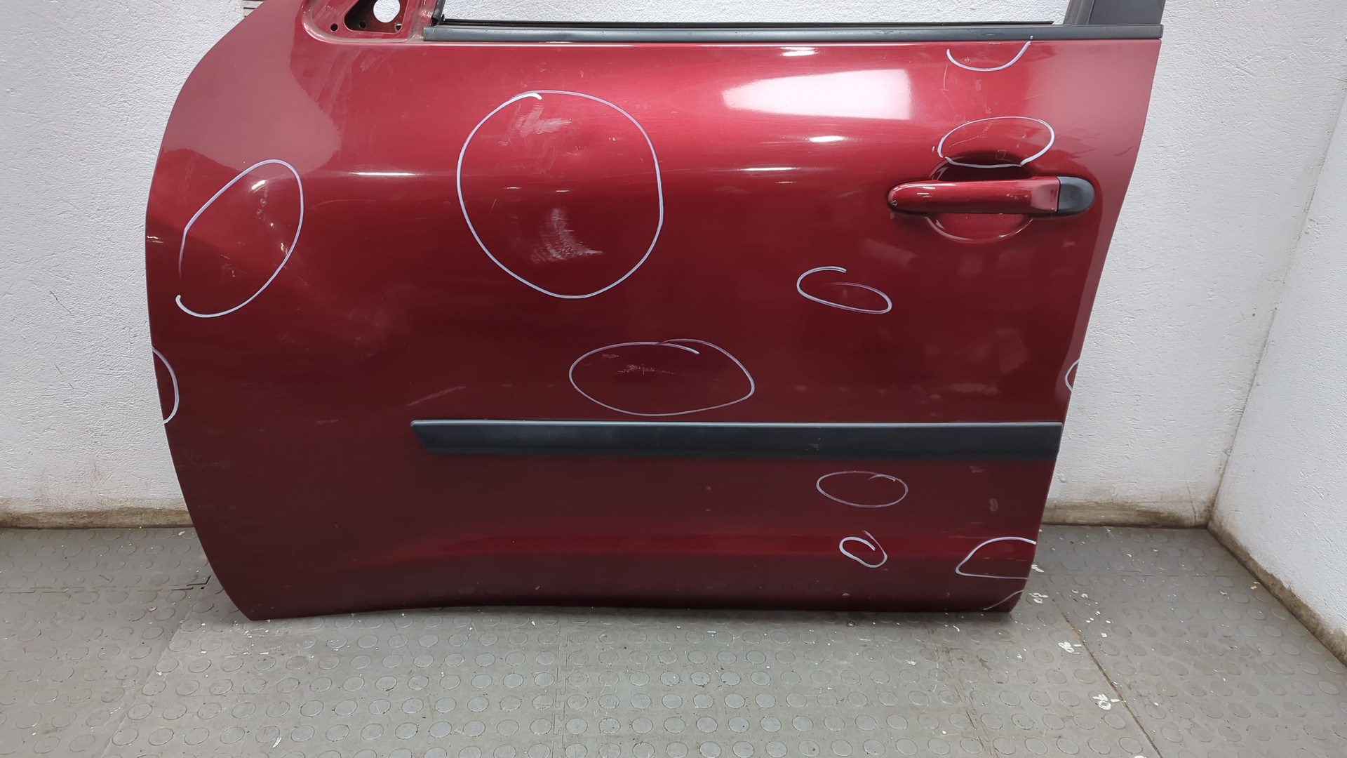 Дверь передняя левая