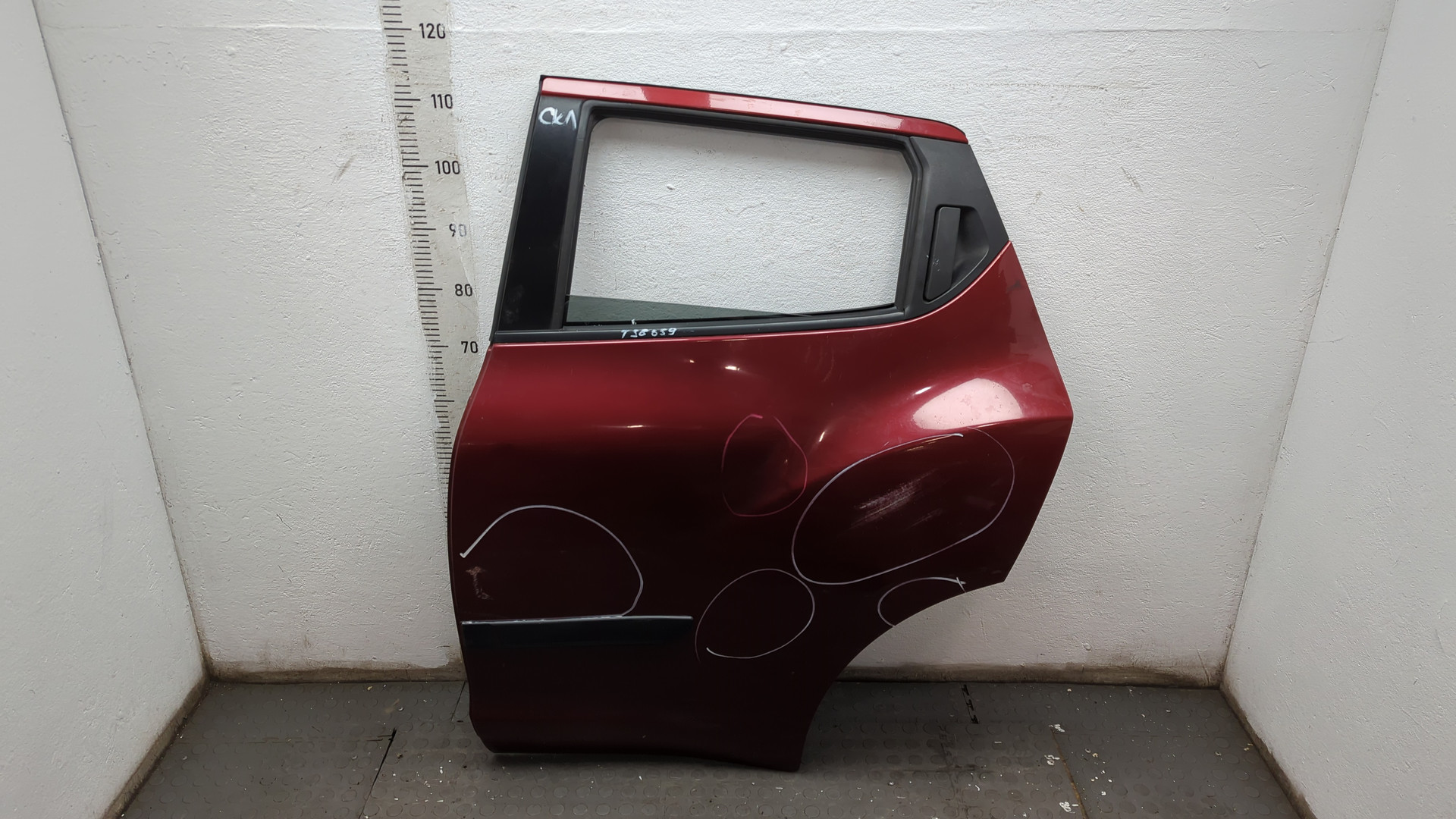 Дверь задняя левая