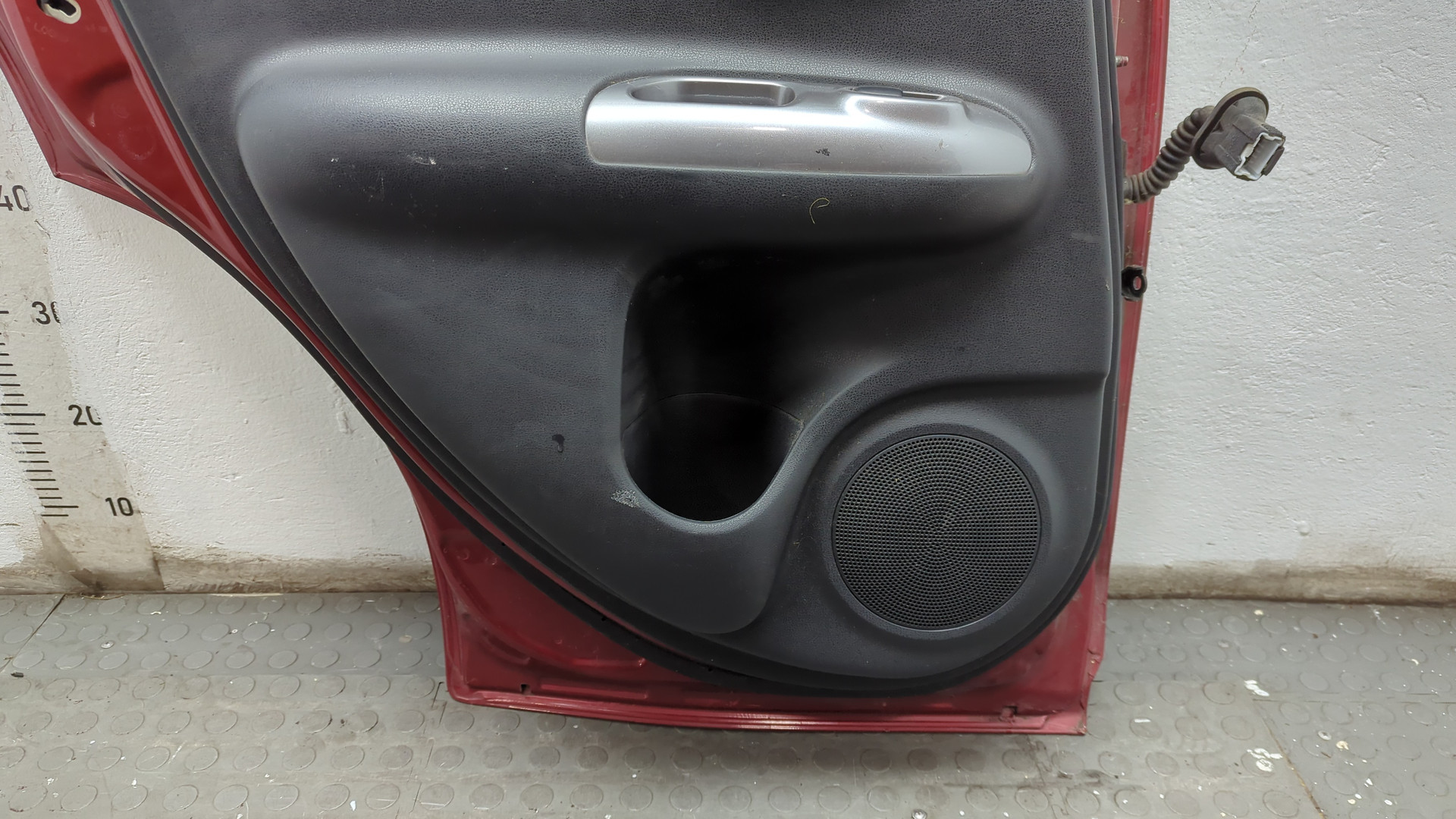 Дверь задняя левая