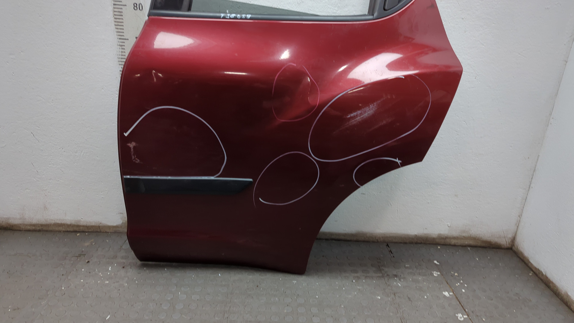 Дверь задняя левая