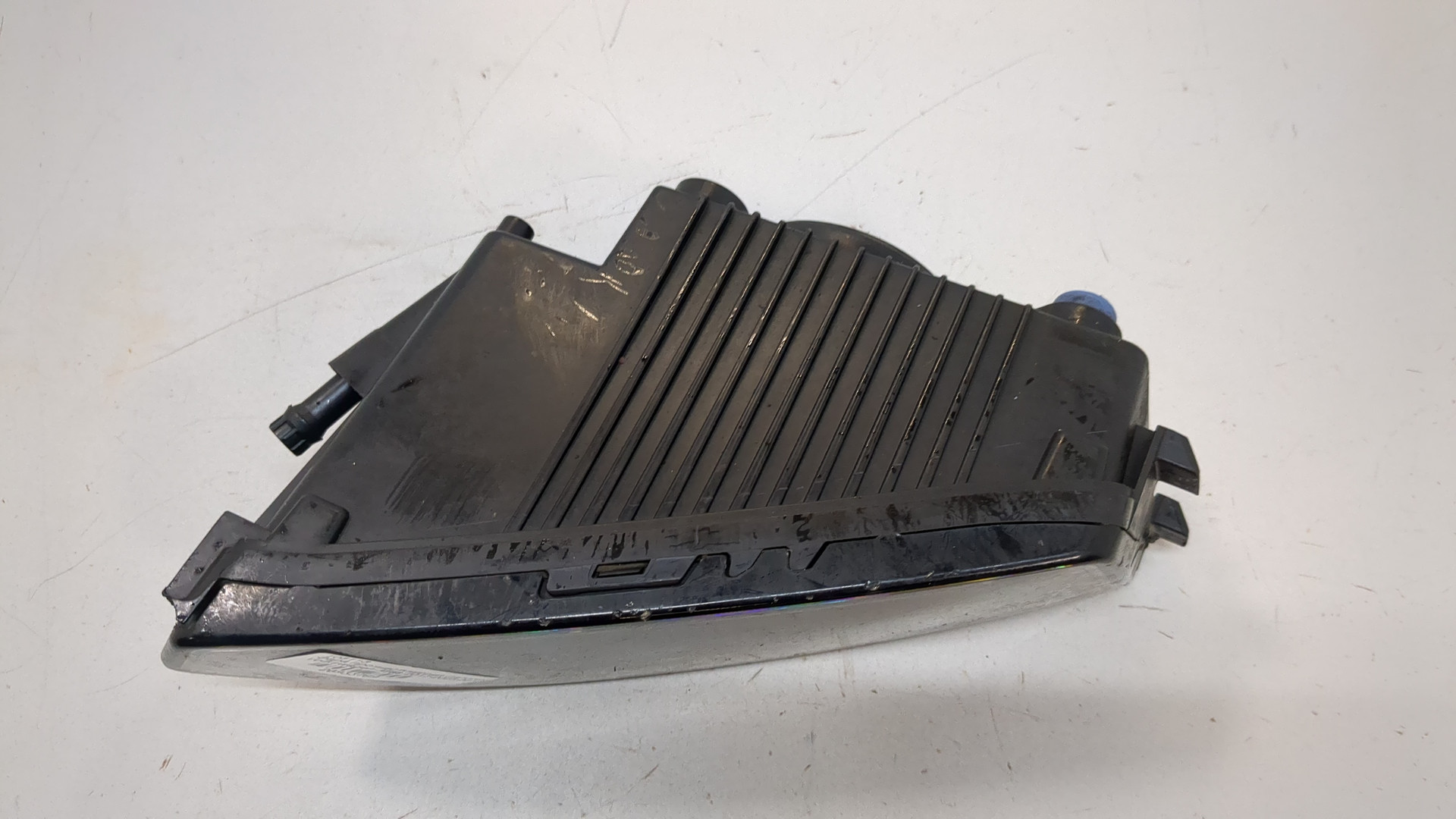 Фара противотуманная левая