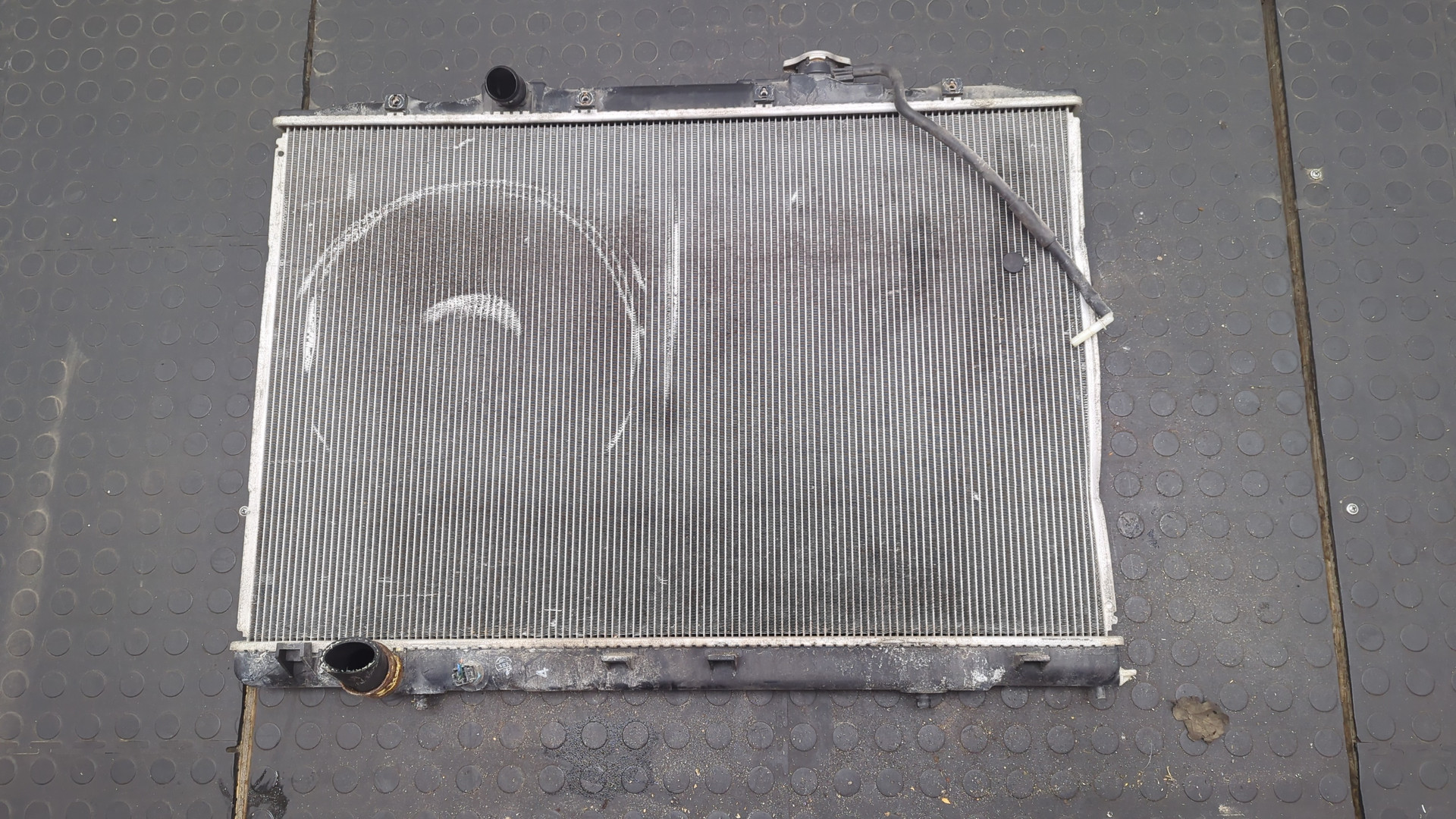 Радиатор охлаждения двигателя основной