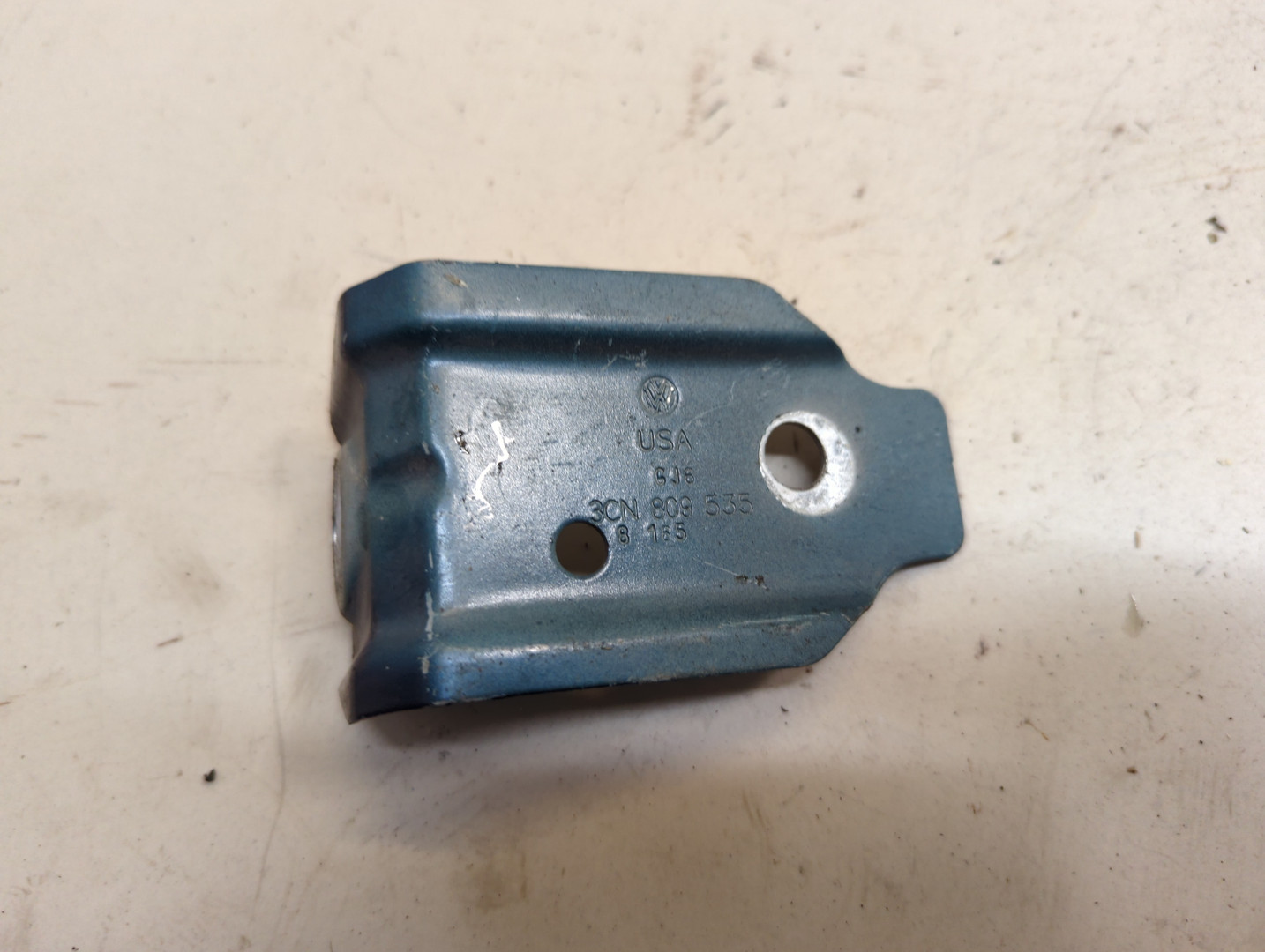 Кронштейн крепления крыла