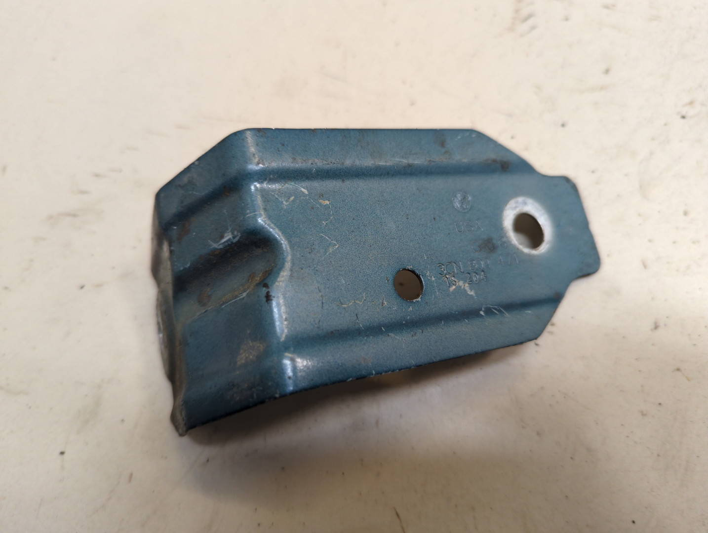 Кронштейн крепления крыла