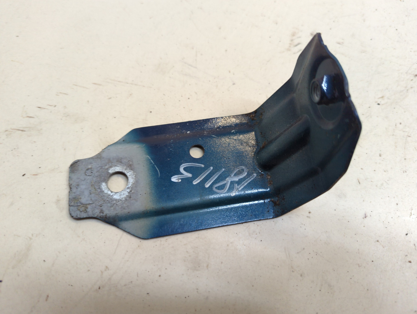 Кронштейн крепления крыла