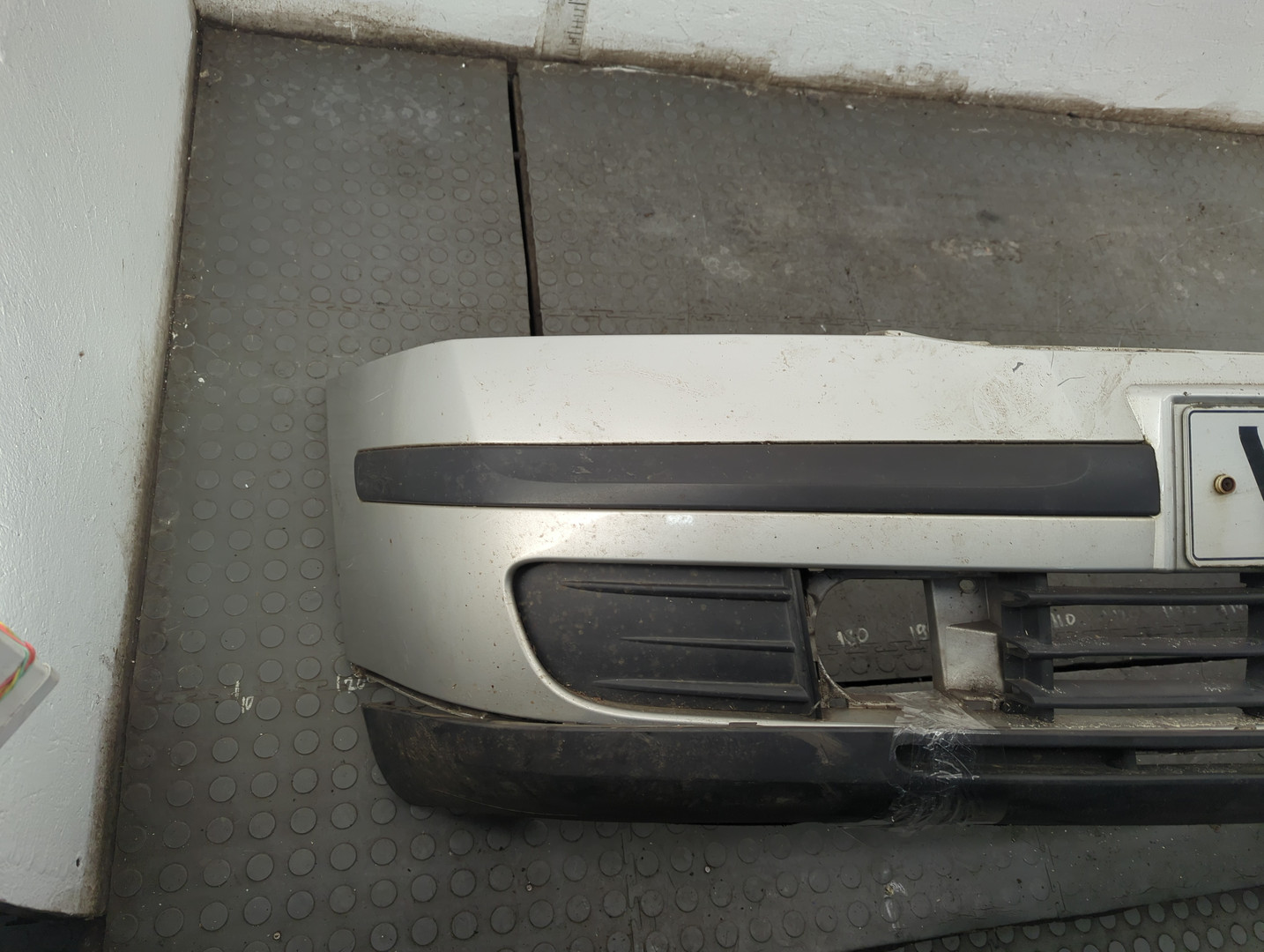 Бампер передний