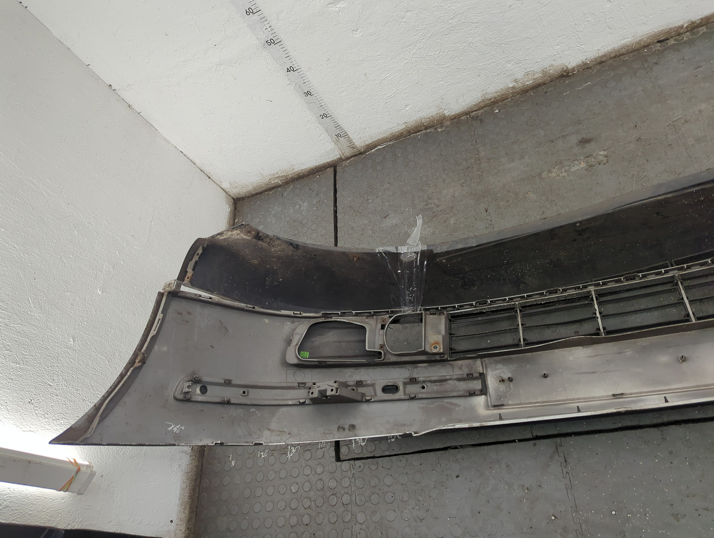 Бампер передний