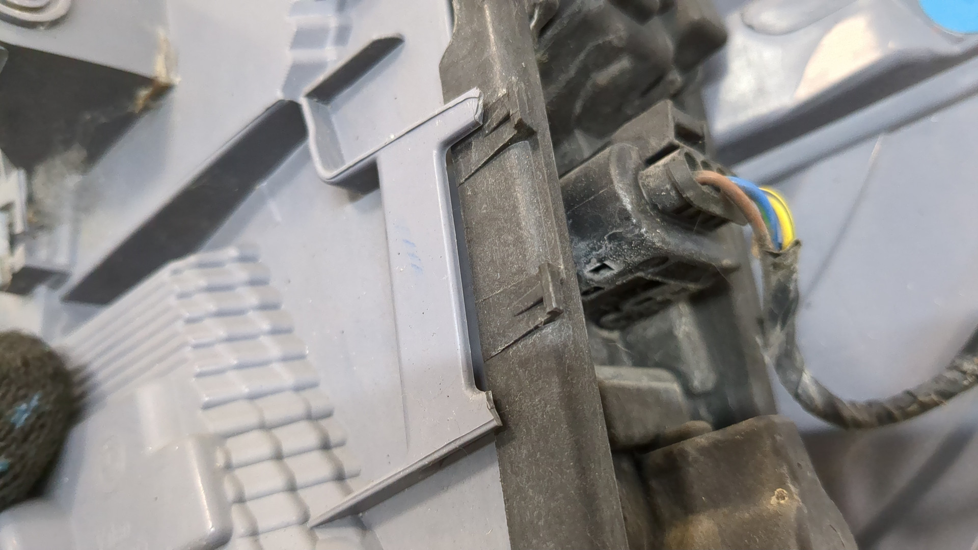 Фонарь задний левый