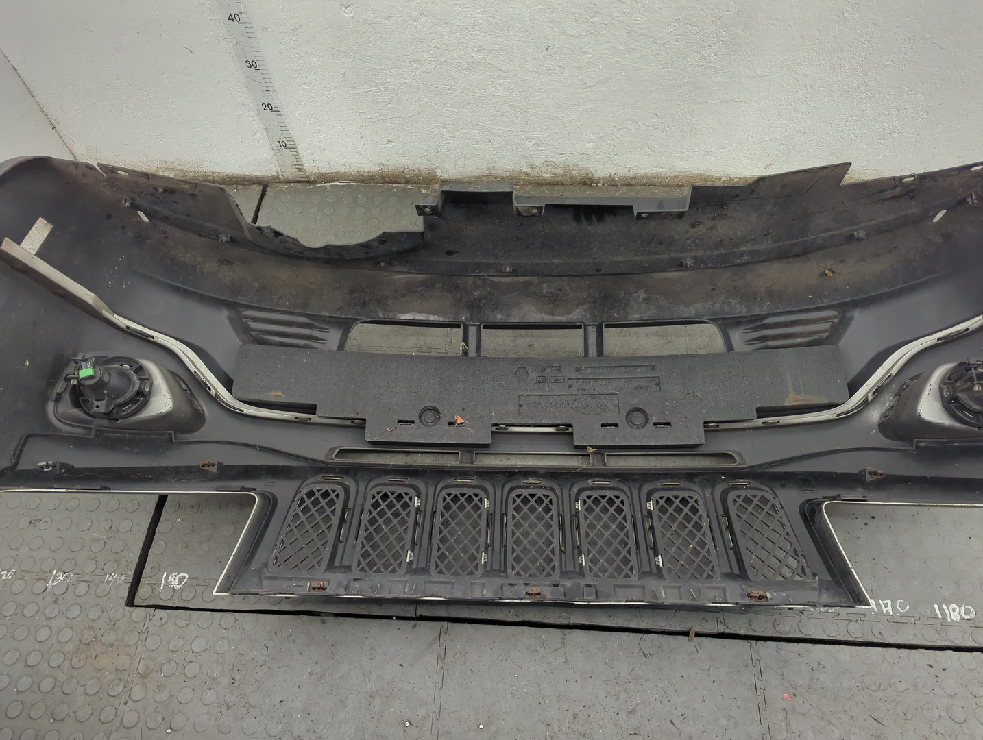 Бампер передний