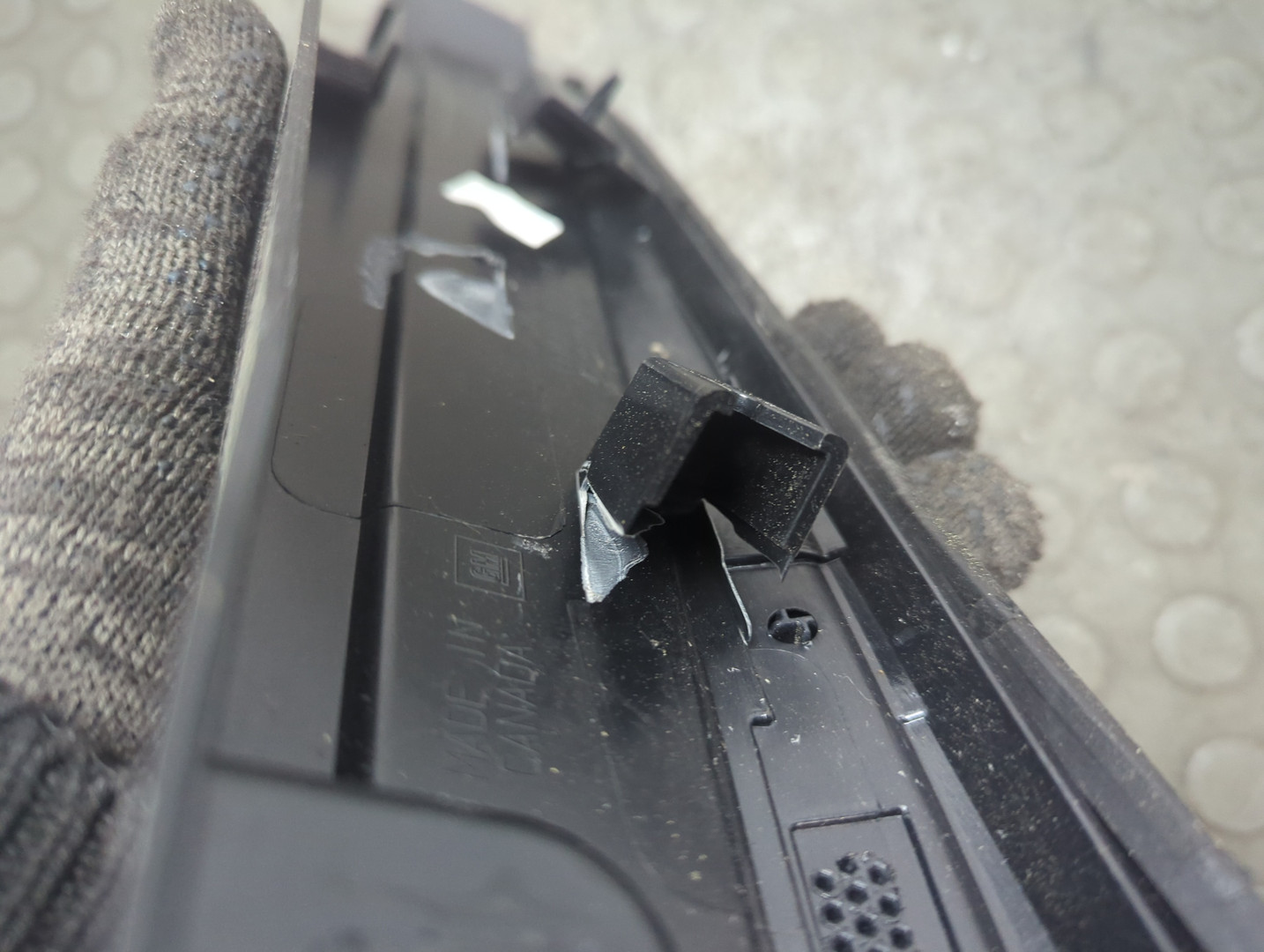 Накладка переднего крыла правого