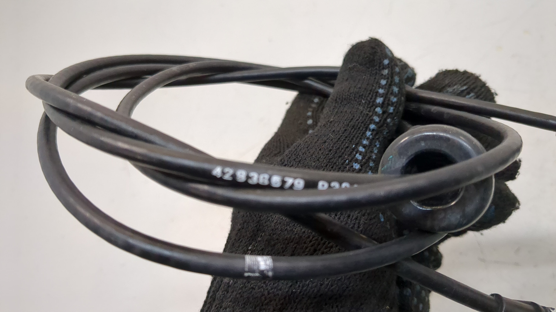 Ручка открывания капота