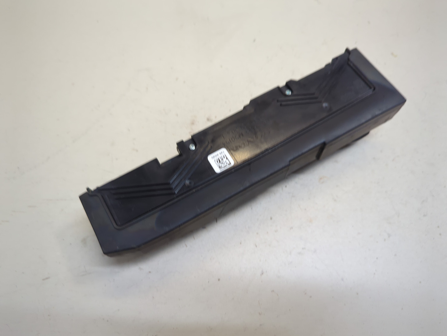 Кнопка регулировки сидения