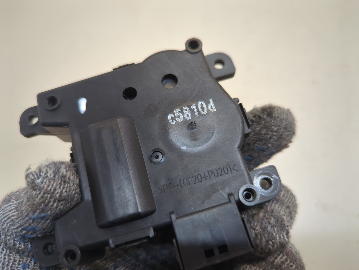 Моторчик заслонки печки