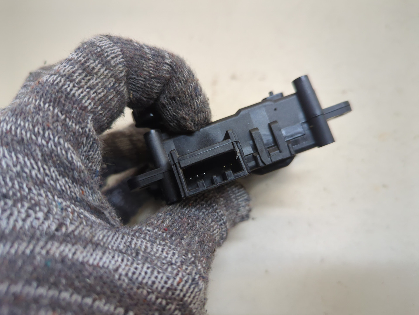 Моторчик заслонки печки