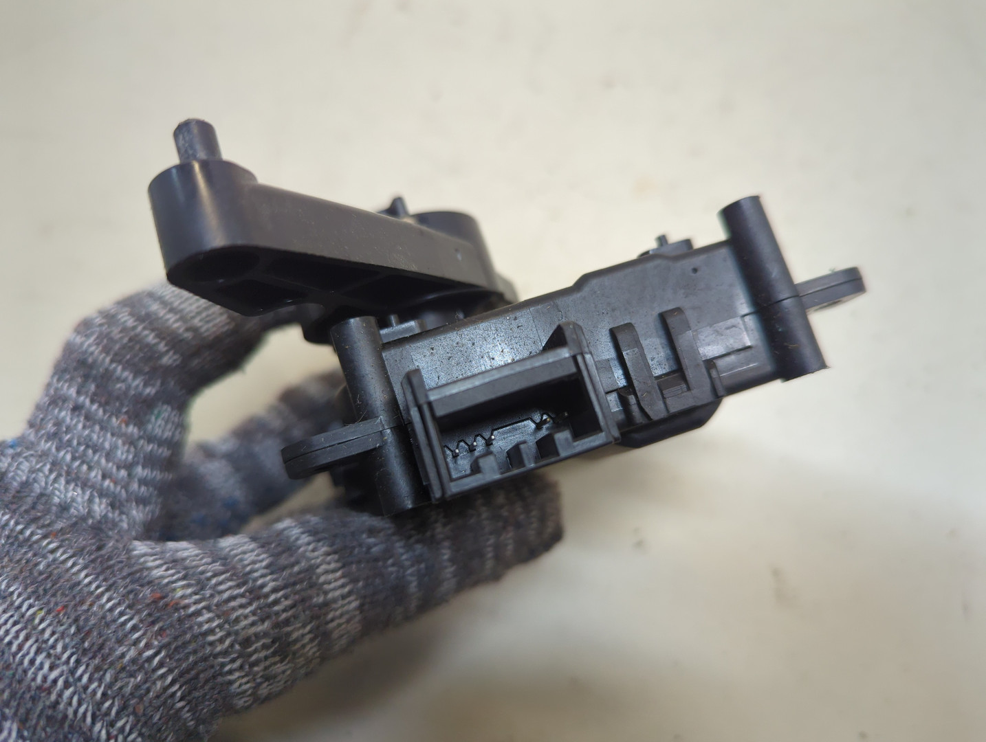 Моторчик заслонки печки