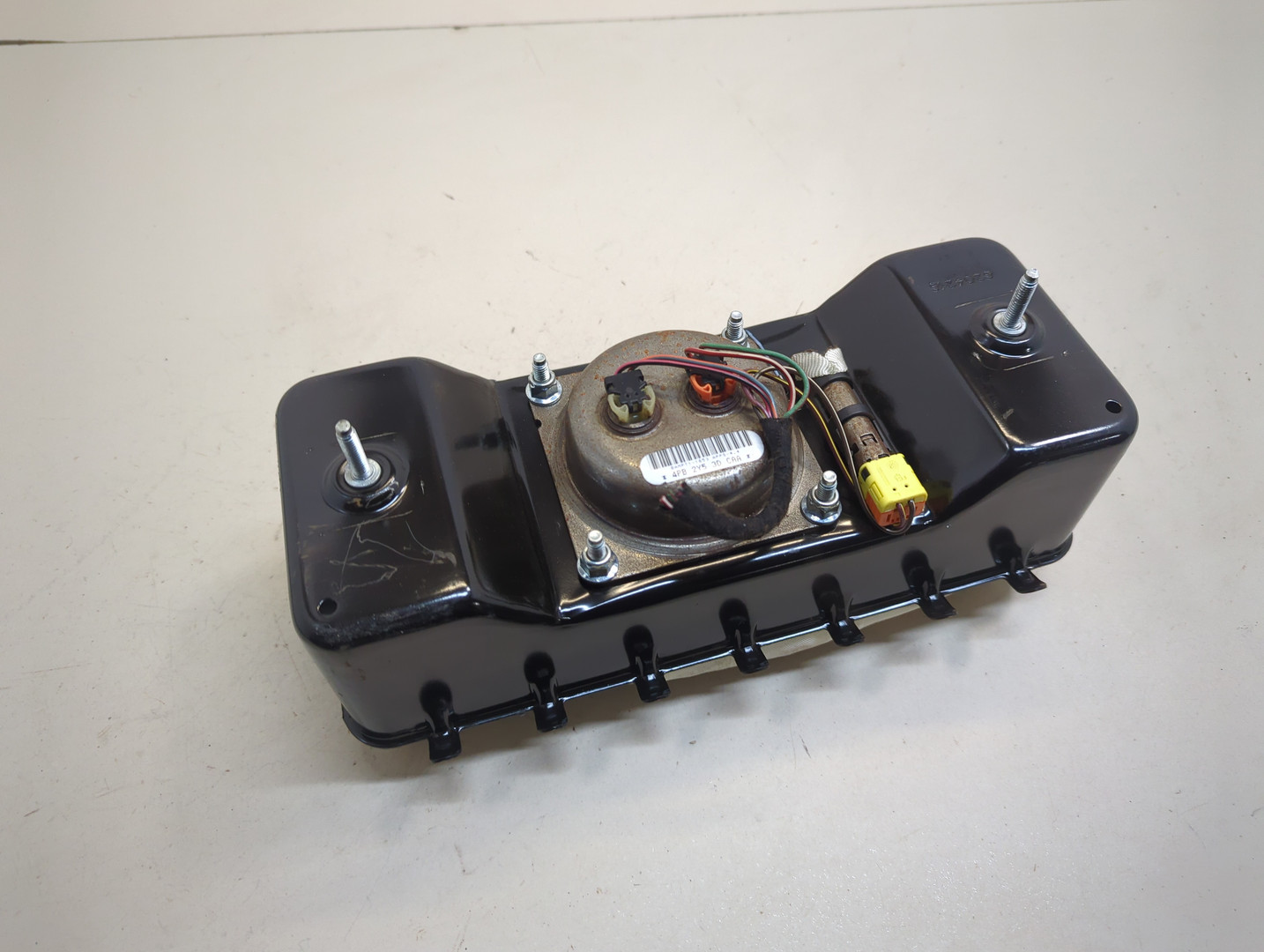 Подушка безопасности пассажирская (в торпедо)