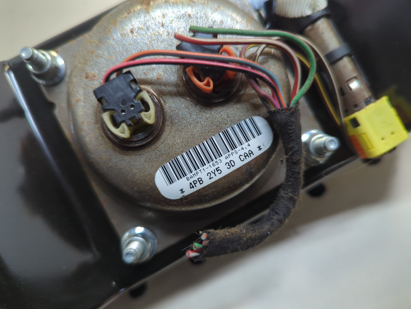 Подушка безопасности пассажирская (в торпедо)