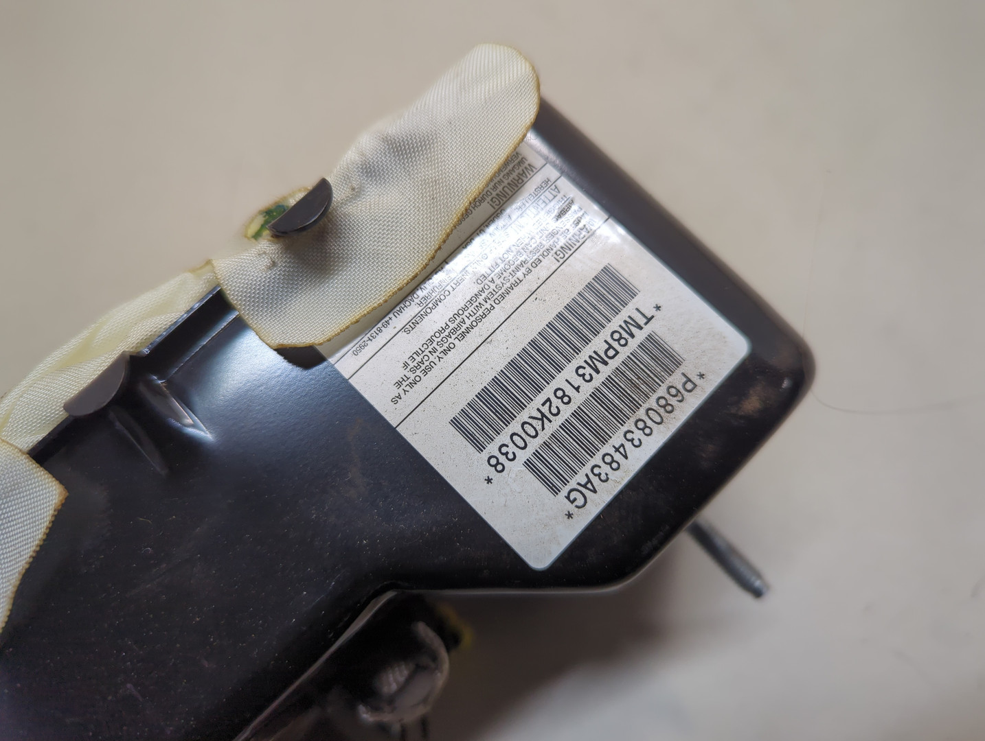 Подушка безопасности пассажирская (в торпедо)