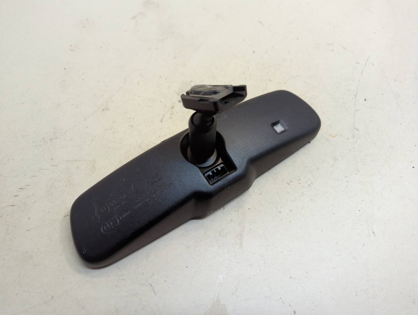 Зеркало заднего вида