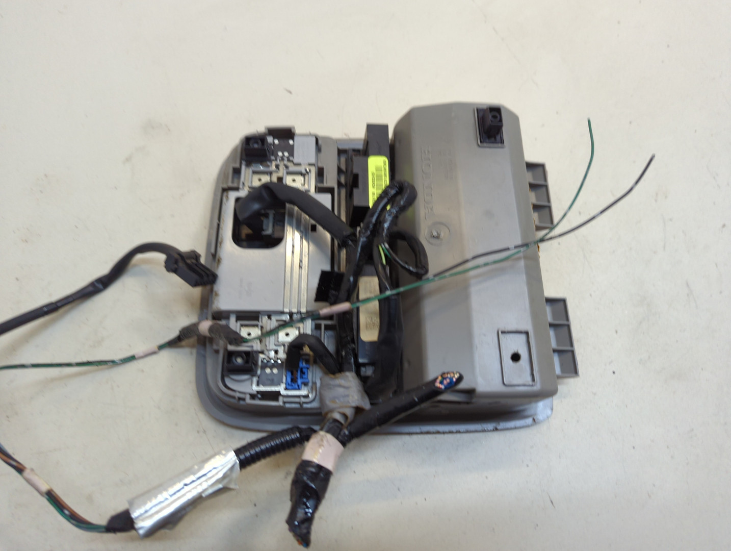 Плафон салонный