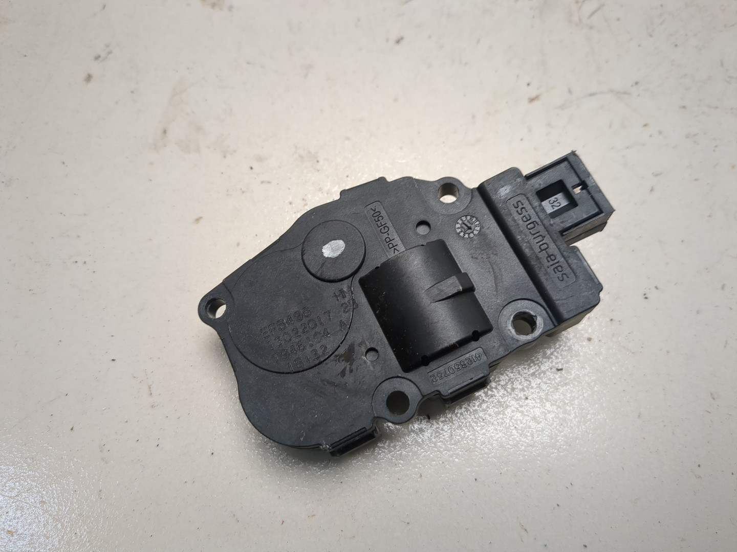 Моторчик заслонки печки