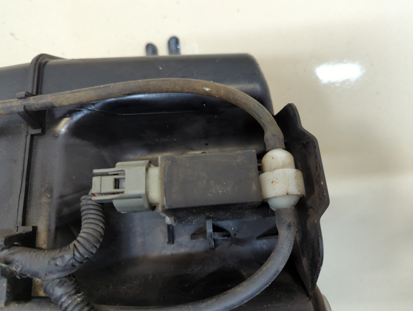 Бачок омывателя лобового стекла