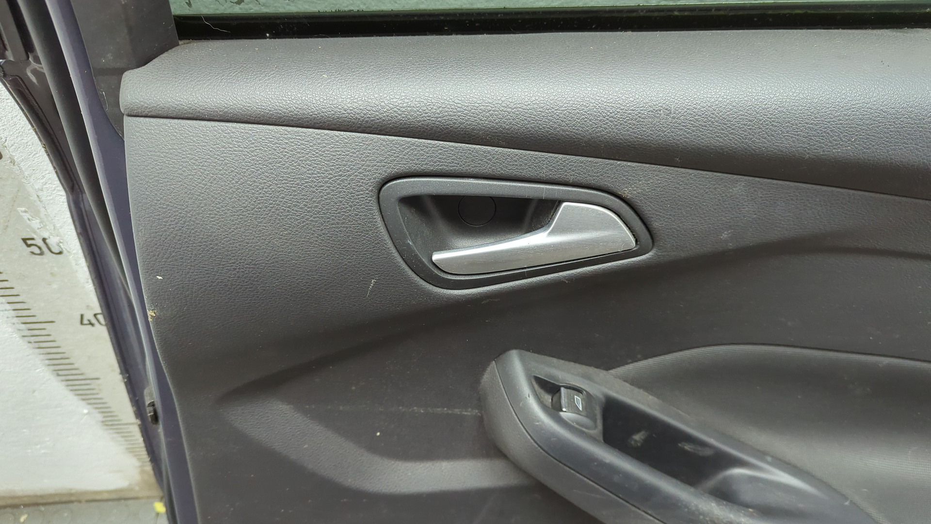 Дверь задняя правая